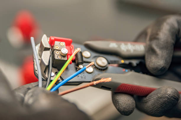 Best Affordable Emergency Electrician  in Dupont, PA